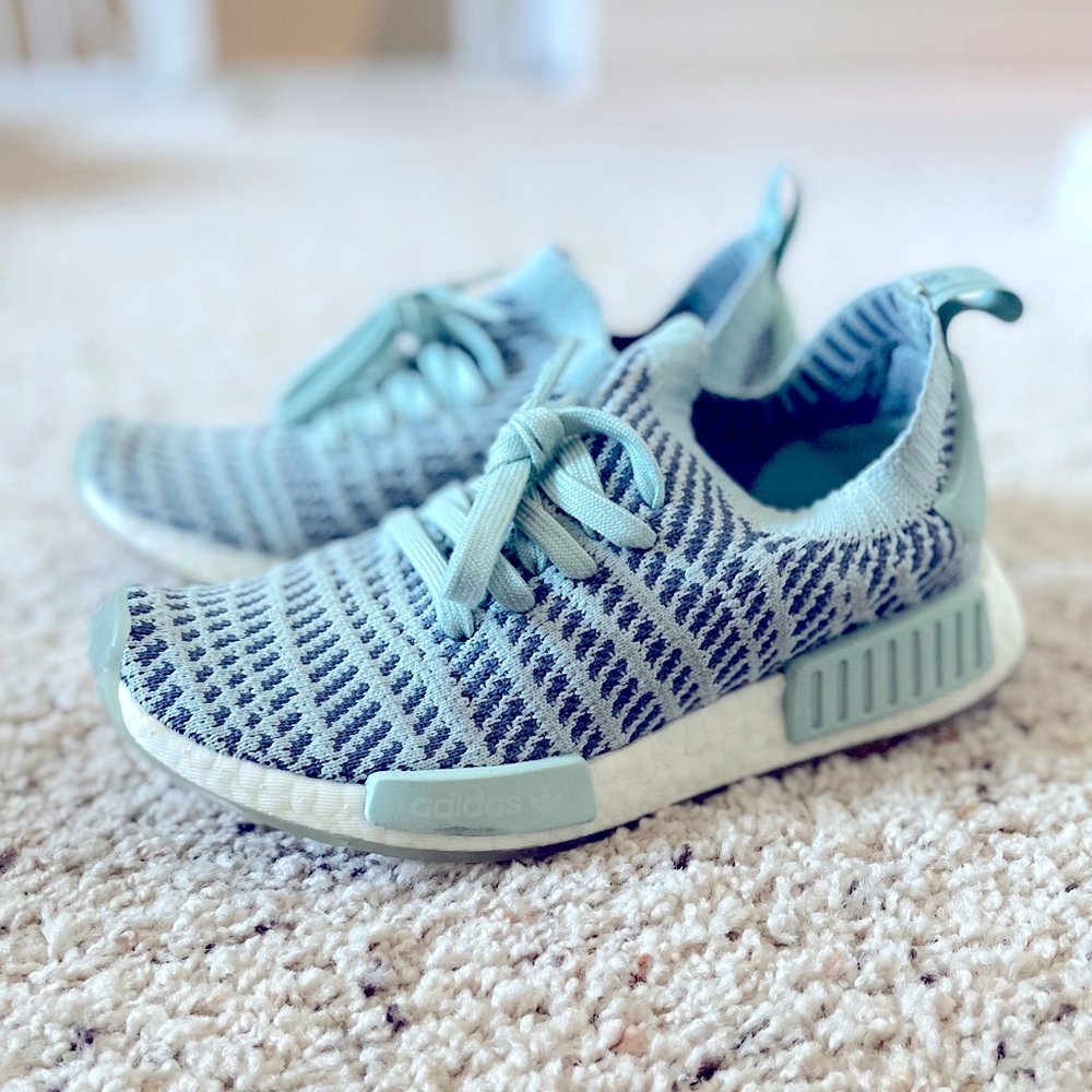 ADIDAS Womens NMD R1 Ash Green Primeknit Woven Boost Sneakers Shoes US 7.5
